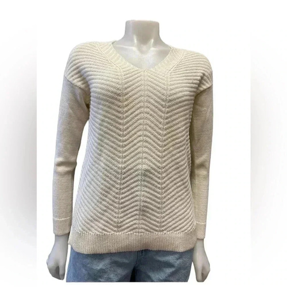 Chaps  White Cream Gold Glitter V Neck Knit Sweater Size XS - Picture 1 of 9